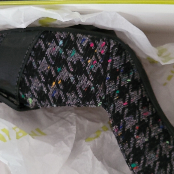 Gianni Bini Eye Candy heels - Picture 6 of 6